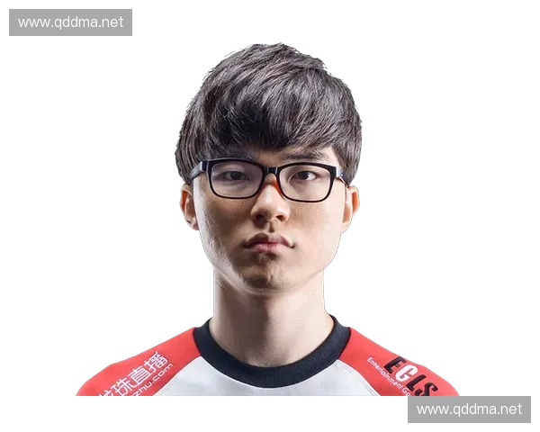 《英雄联盟S6赛季回顾与总结:赛事亮点、策略演变与精彩瞬间解析》 《英雄联盟S6赛季回顾与总结:赛事亮点、策略演变与精彩瞬间解析》